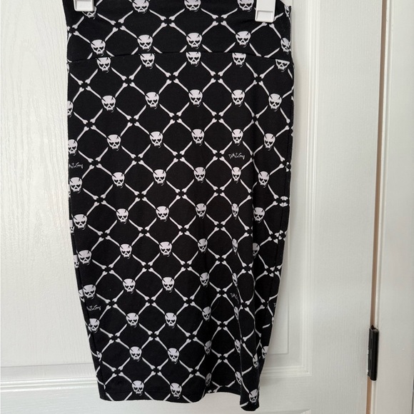 Dresses & Skirts - Black Skull Patterned Women's Skirt